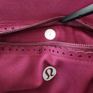 Lululemon Cropped legging in magenta Size 4